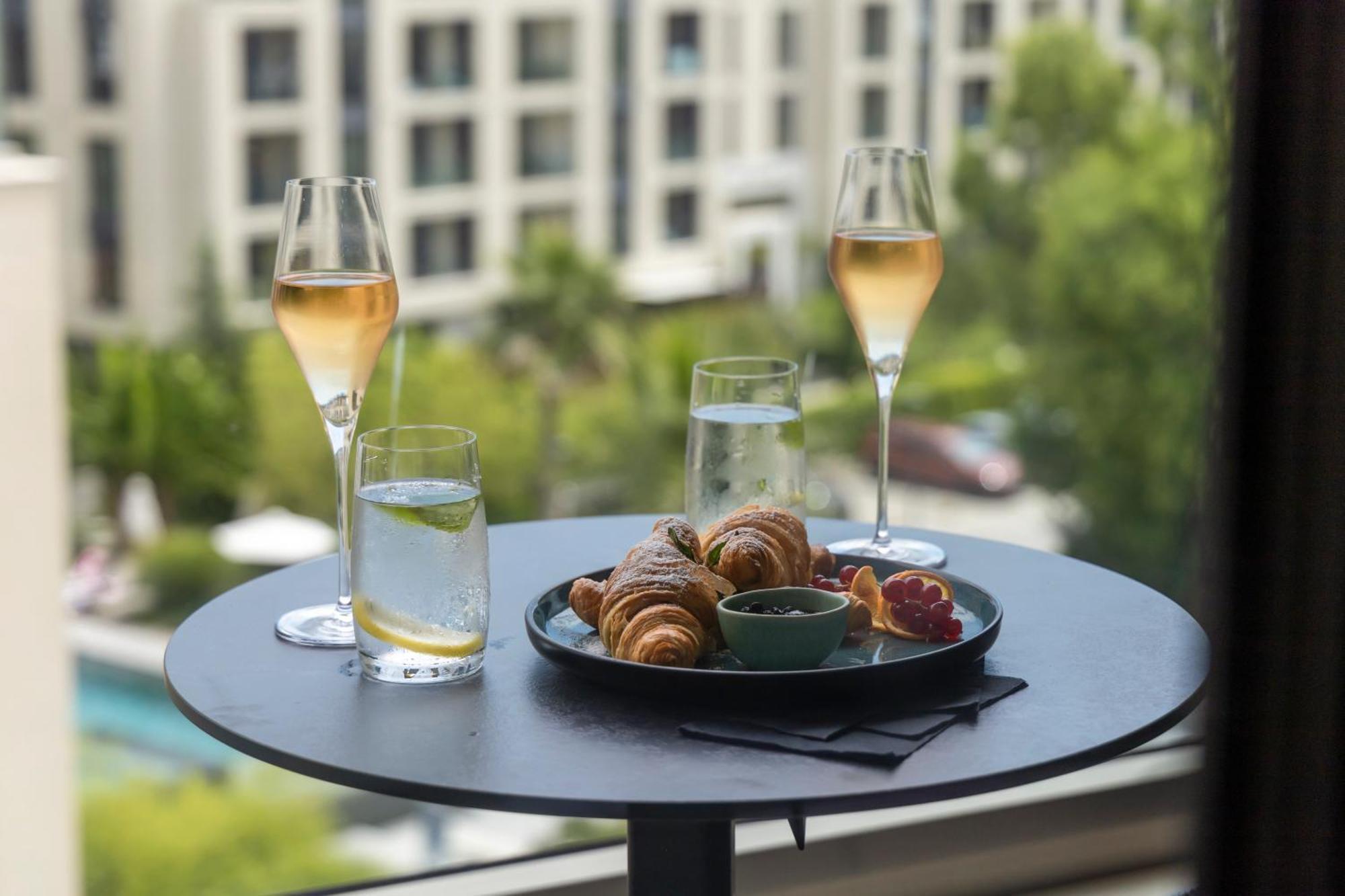 Azur Premium Resort 圣君士坦丁和海伦那 外观 照片