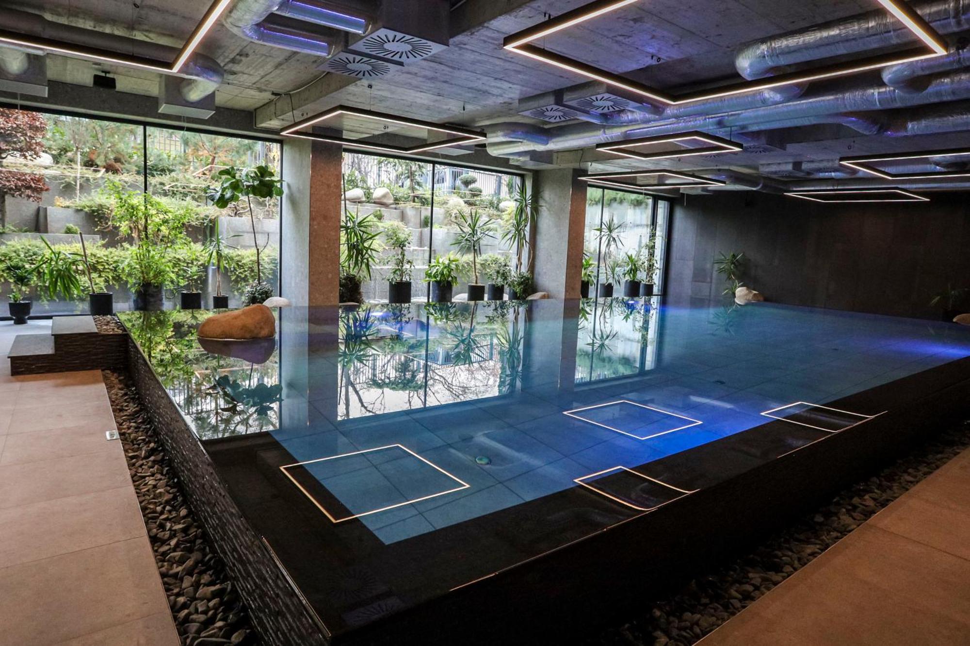 Azur Premium Resort 圣君士坦丁和海伦那 外观 照片